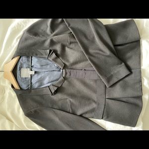 Women’s fitted black blazer